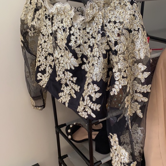 Crop top - Picture 2 of 3